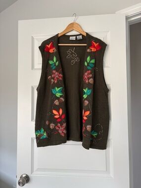 Bobbie Brooks Olive Green Embroidered Leaf Knit Vest Size 18/20